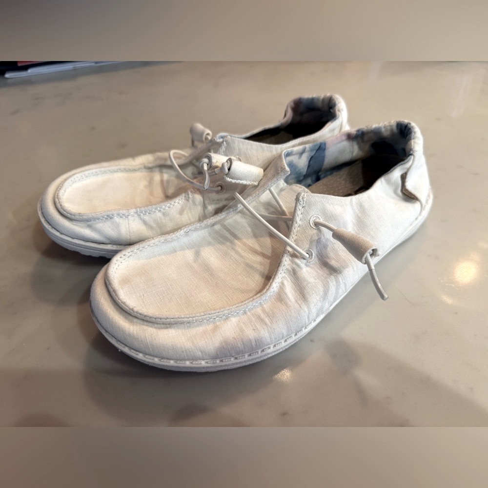 Hey Dude Wendy Silk Moon white slip on sneakers 6 (37)